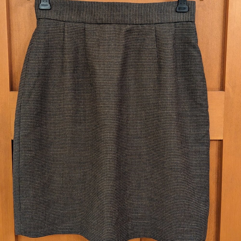 Barry Bricken 100% wool pencil skirt size 6